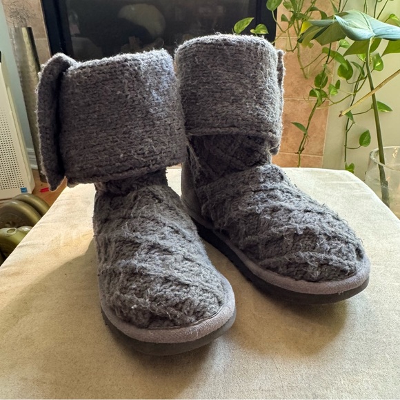 Uggs Kids Cardy Lattice Knit Boot - Picture 5 of 7